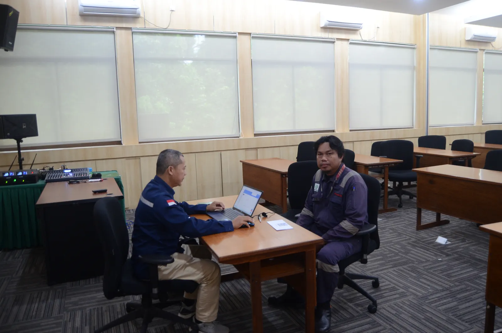 Pelaksanaan asesmen kompetensi dan uji mandiri peserta di ruang kelas (Dokumentasi 35) - Profesi Asesor Kompetensi Profesi K3 BNSP