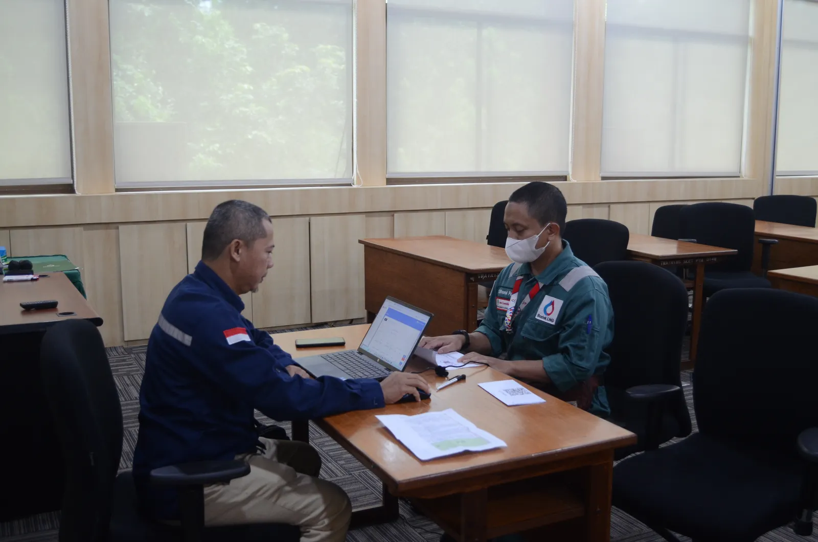 Pelaksanaan asesmen kompetensi dan uji mandiri peserta di ruang kelas (Dokumentasi 52) - Skema Sertifikasi Kompetensi BNSP: Pengukuran Pencahayaan Tempat Kerja (Lux Metering)
