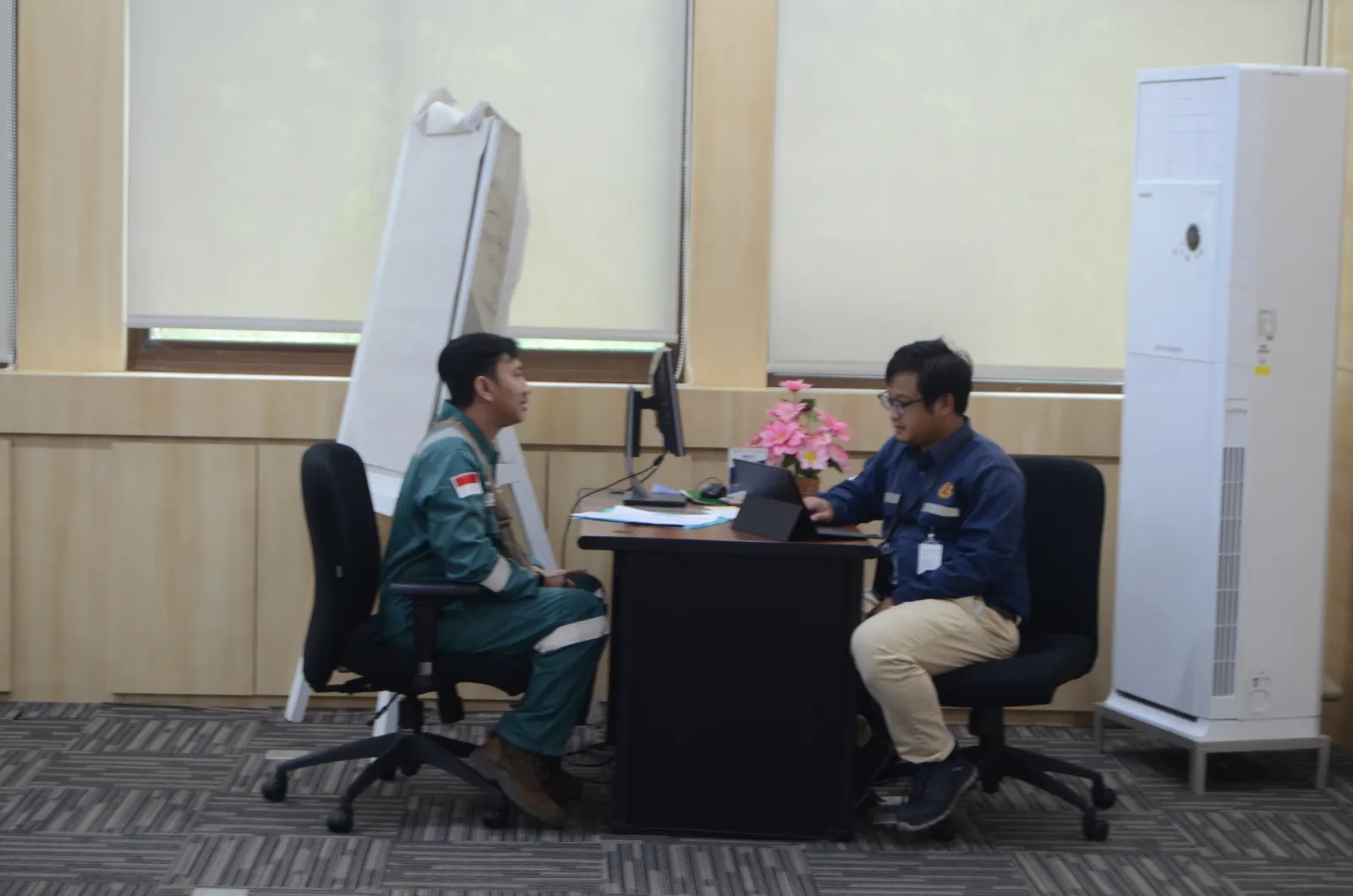Pelaksanaan asesmen kompetensi dan uji mandiri peserta di ruang kelas (Dokumentasi 6) - Skema Sertifikasi Kompetensi BNSP: Penyusunan Kebijakan K3 & Manual Sistem Perusahaan