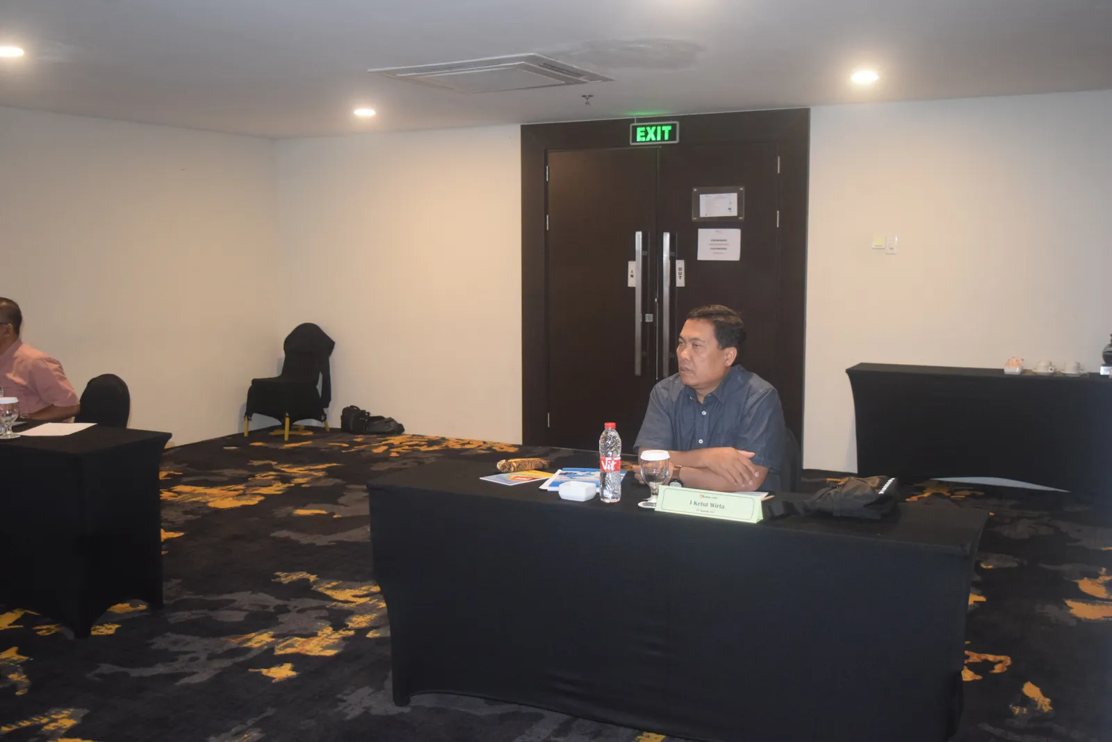 Sesi diskusi interaktif antara instruktur dan peserta di ruang seminar (Dokumentasi 4) - Profesi Safety Engineer Laboratorium Bio Safety L3