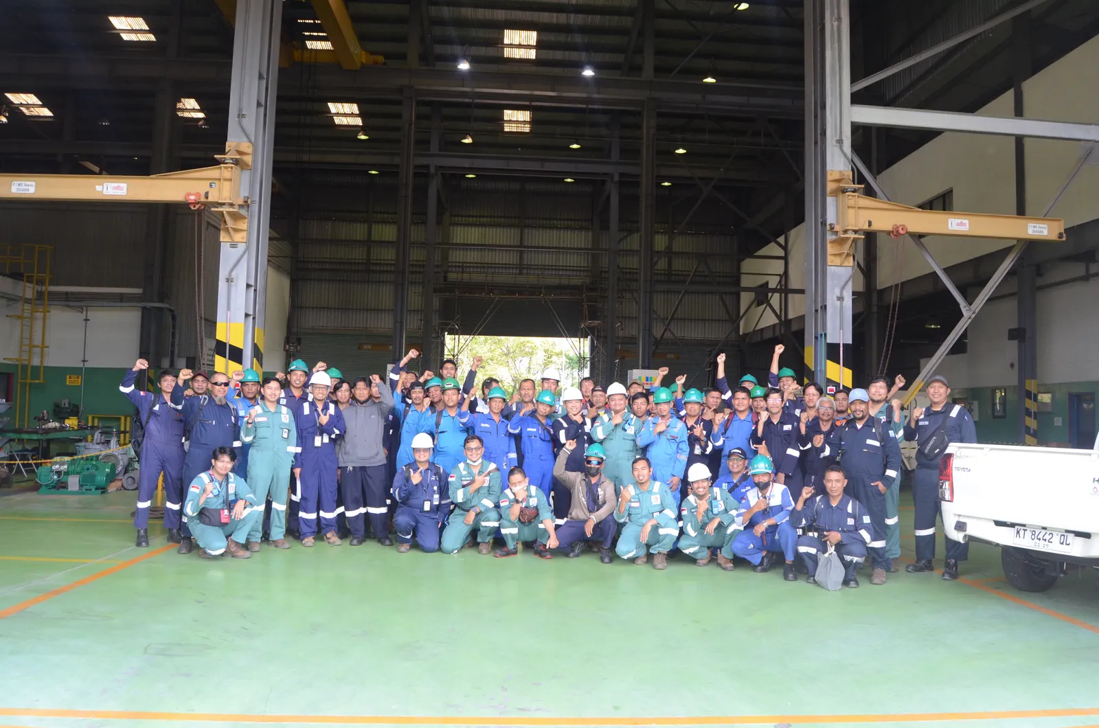 Dokumentasi kebersamaan peserta dan tim K3 di fasilitas industri (Dokumentasi 2) - Profesi Safety Officer Pembangkit Listrik Power Plant