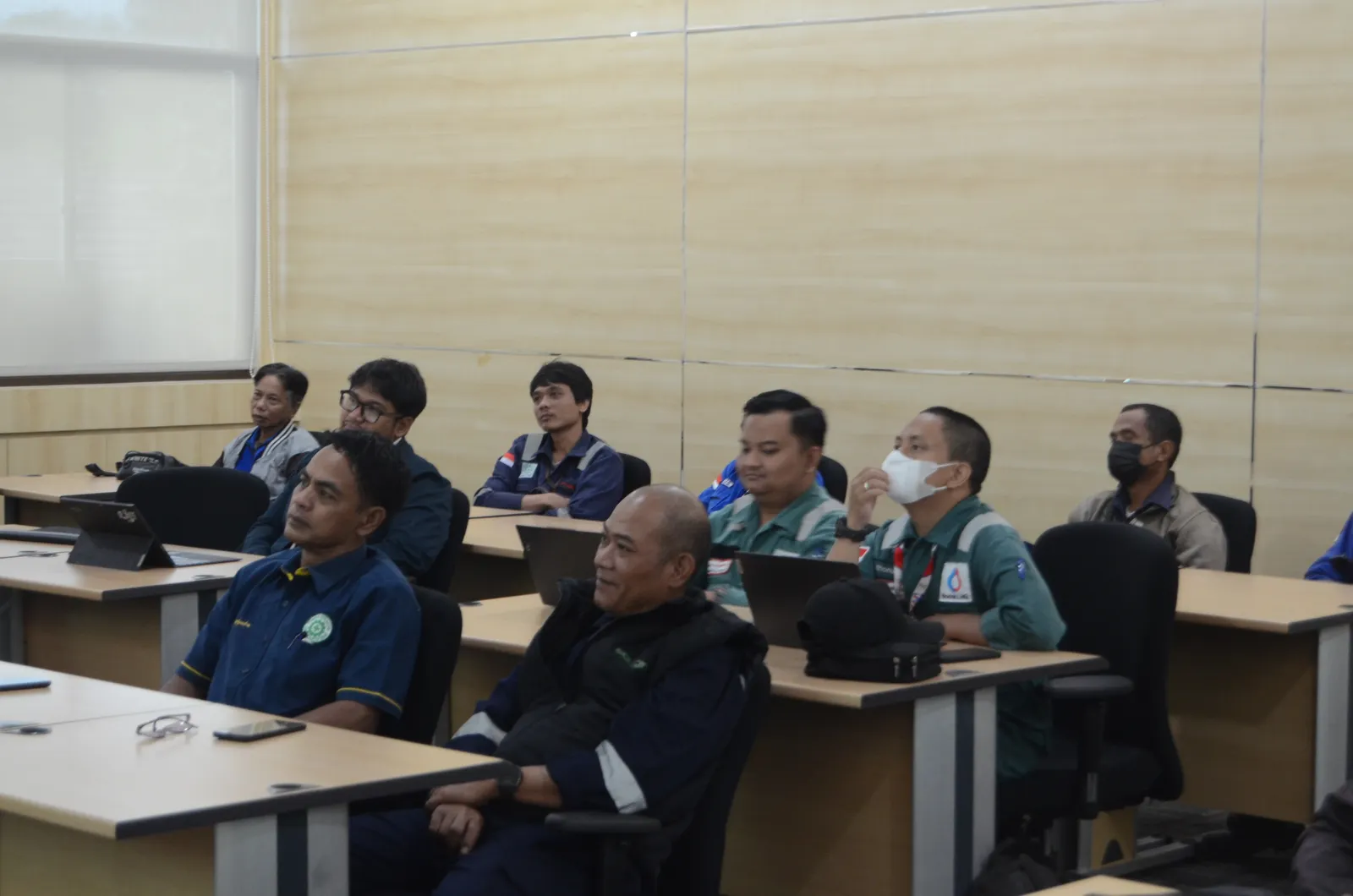 Suasana peserta mengikuti sesi pembinaan keselamatan dan kesehatan kerja (Dokumentasi 2) - Pelatihan Perancangan & Pemeliharaan Sistem Sprinkler Otomatis