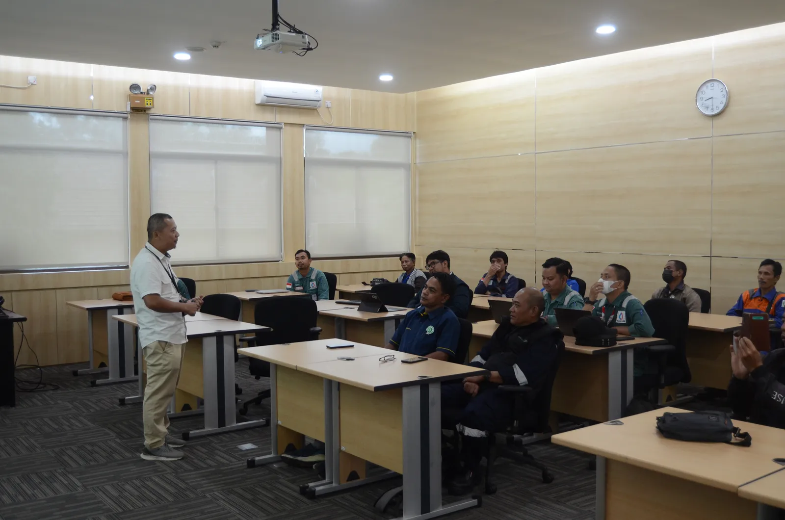 Sesi pembinaan tata kelola komite P2K3 perusahaan sesuai regulasi Permenaker 04/1987